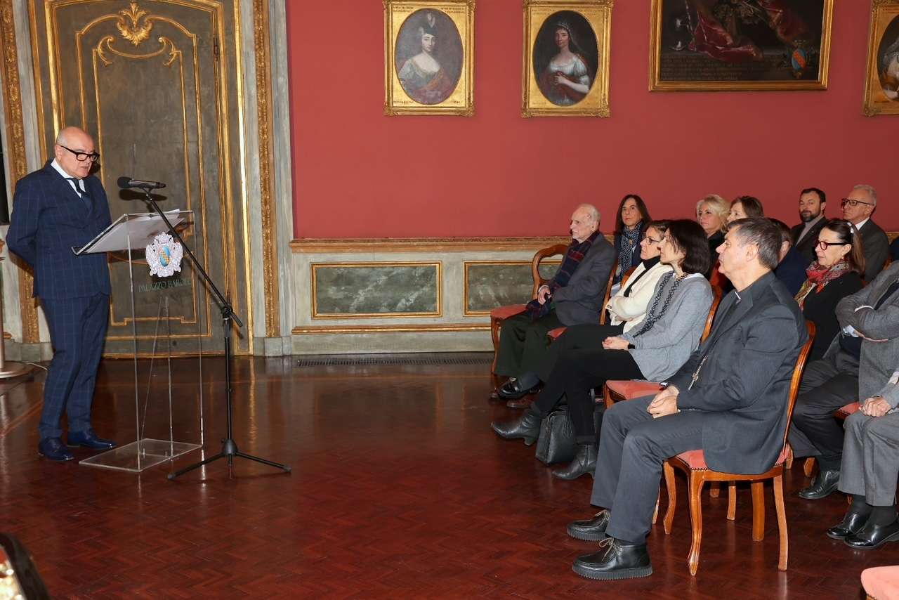 immagine a palazzo Barolo scambio di Auguri